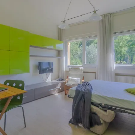 Xerxes House Apartment